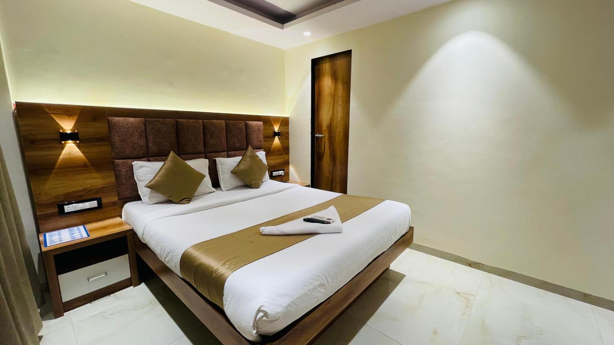 מומביי Hotel Arma Residency מראה חיצוני תמונה